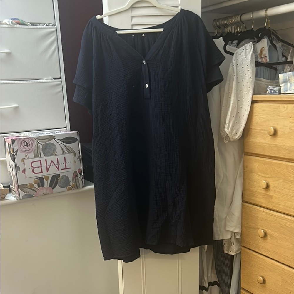Women's Black Top